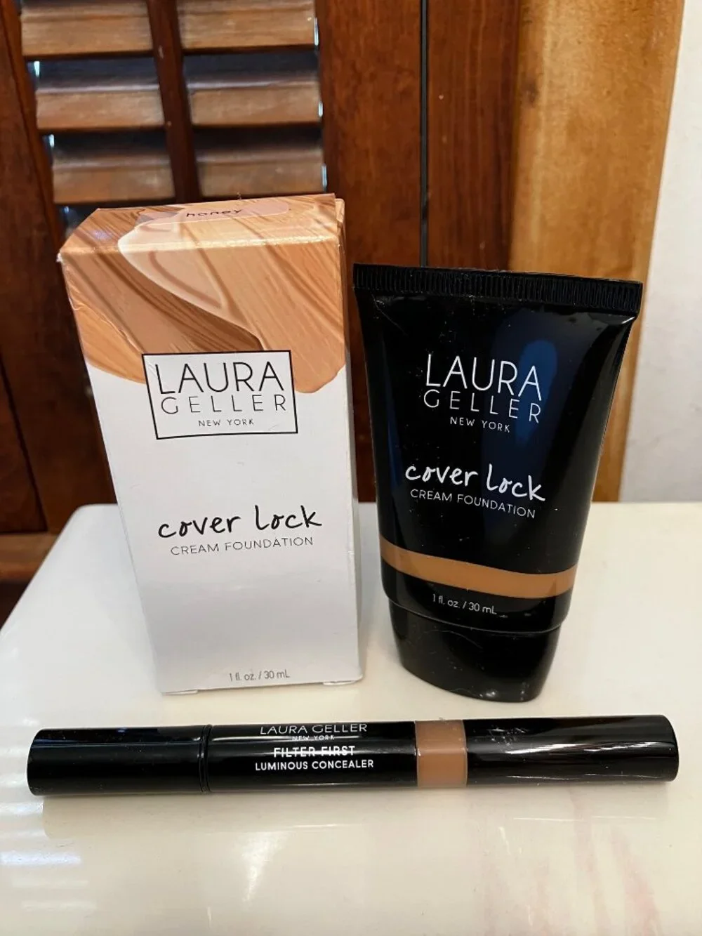 Laura Geller Cover Look Cream Foundation (Honey) & Concealer (Deep Tan)